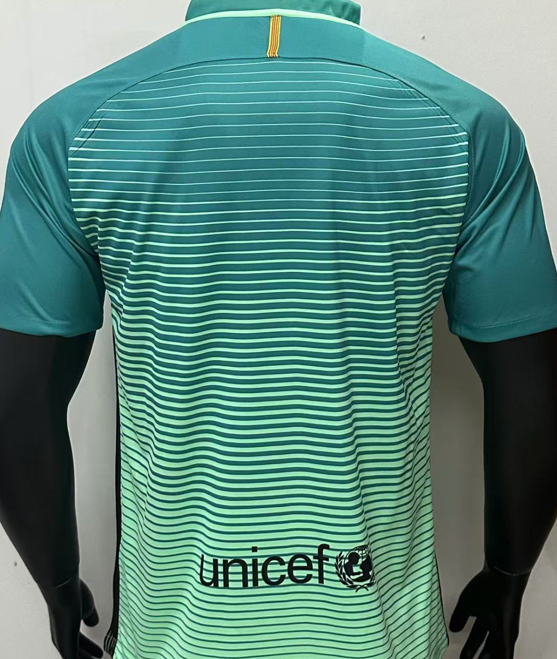 Barcelona 16/17 Retro jersey