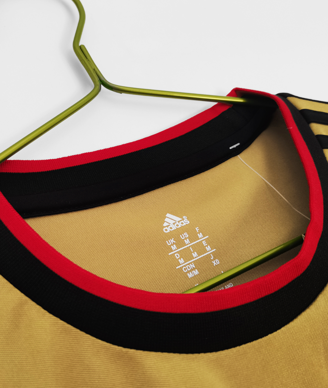 AC Milan Retro 2013/2014 Away Jersey