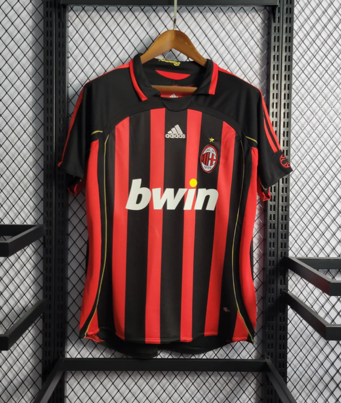 AC Milan Retro 06/07 Home Jersey - Size S to 2XL - TBE Locker