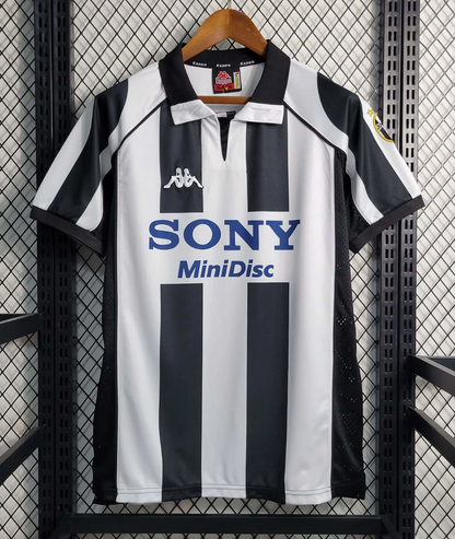 Juventus 1997-98 Home Retro Jersey | Classic 90s Bianconeri