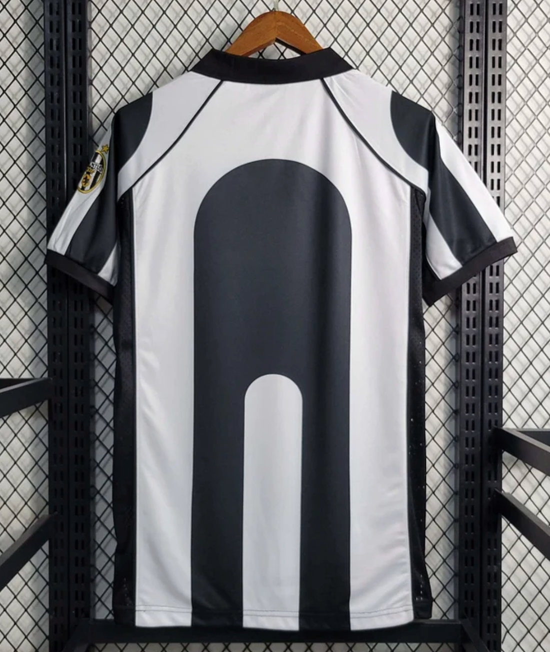 Juventus 1997-98 Home Retro Jersey | Classic 90s Bianconeri