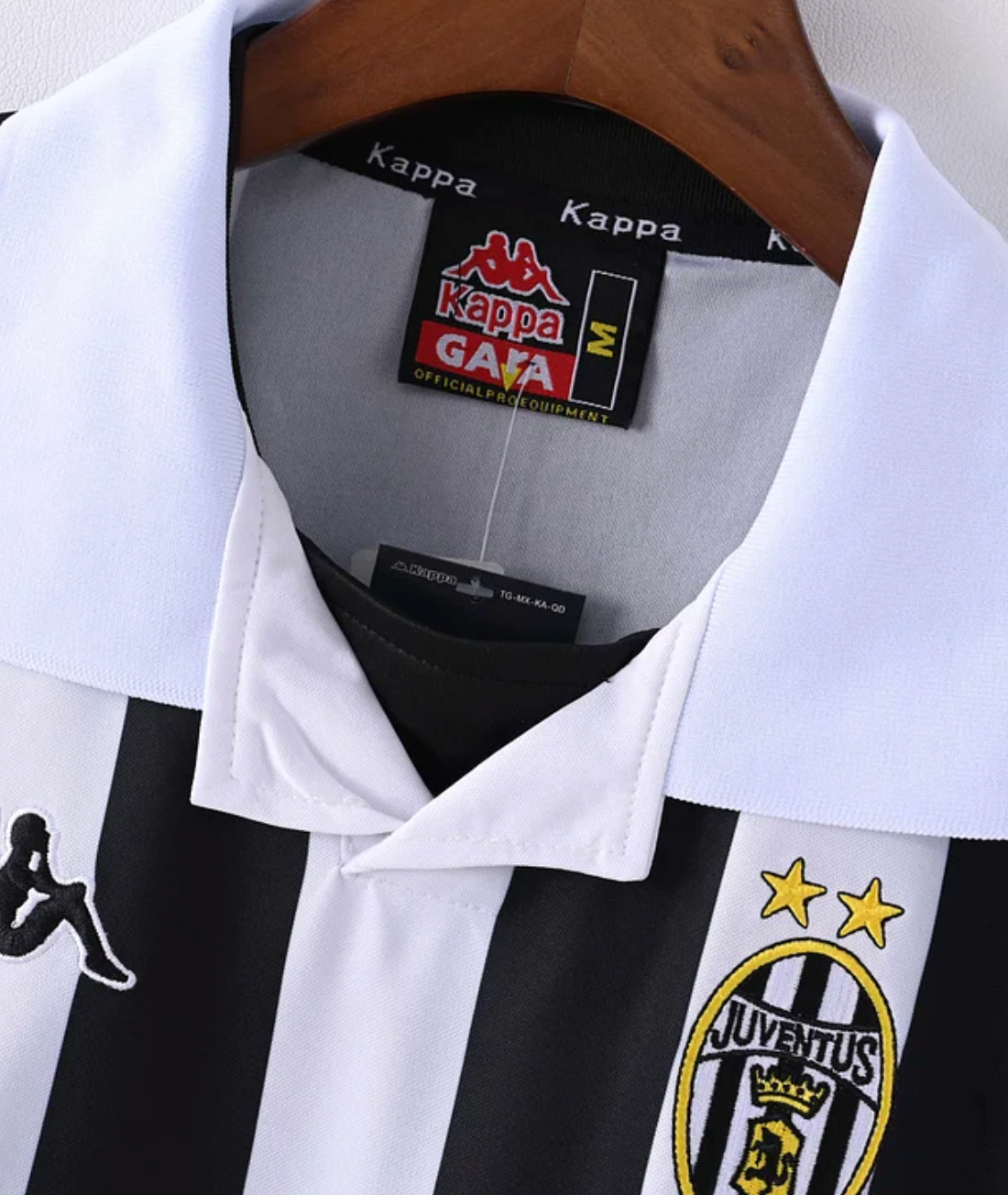 Juventus 1999-00 Home Retro Jersey | Classic Turn-of-the-Millennium Bianconeri Shirt