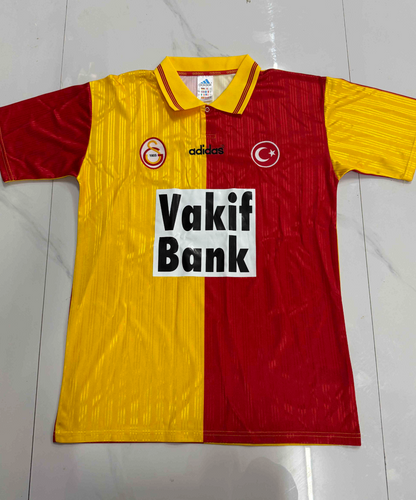 Galatasaray 1996/1997 Home Jersey – Retro Football Shirt